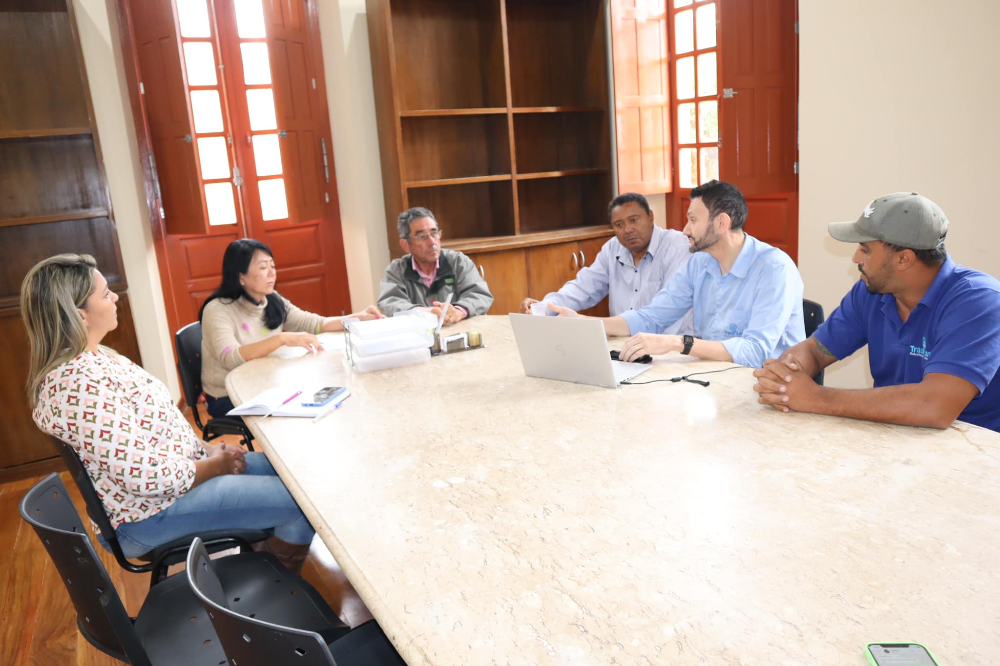 Na busca por otimizar o fluxo de utilizaÃ§Ã£o dos veÃ­culos e proporcionar seguranÃ§a, prefeitura adota serviÃ§o de monitoramento