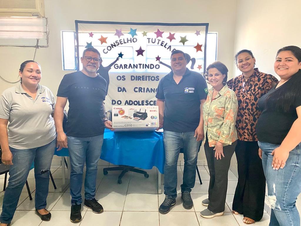 Secretaria de AssistÃªncia Social realiza entrega de equipamento para o Conselho Tutelar de Porto Murtinho