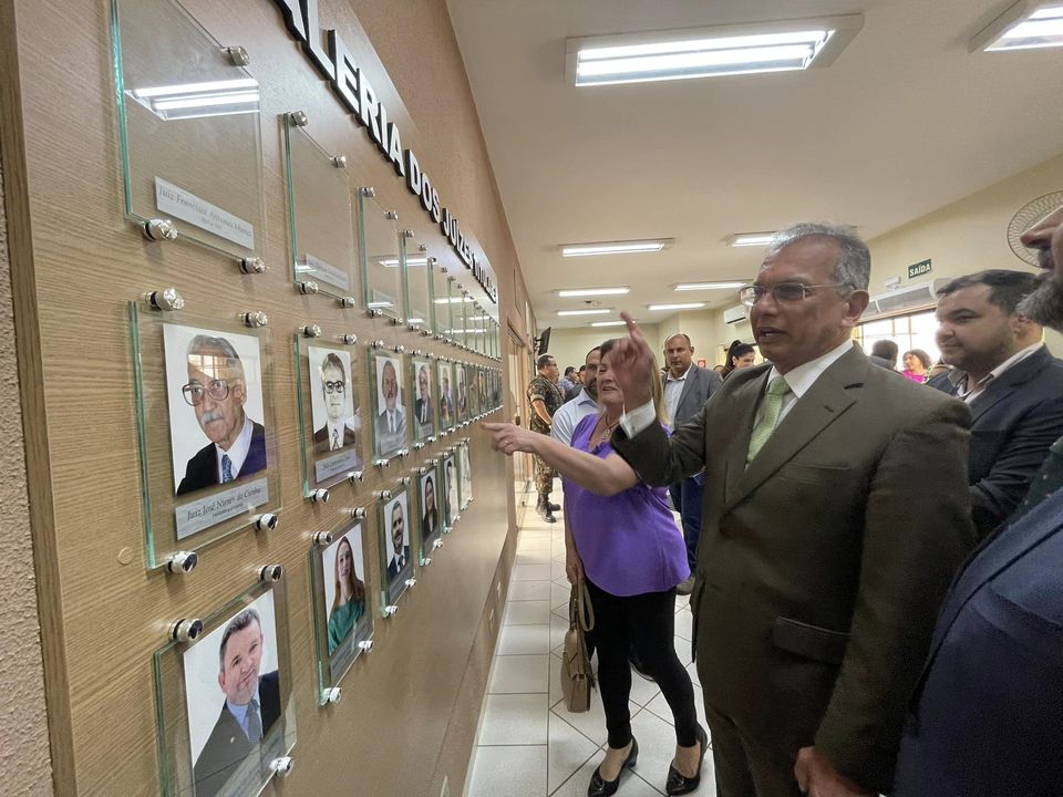 Galeria de Fotos dos JuÃ­zes Titulares Ã© inaugurada em FÃ³rum de Porto Murtinho