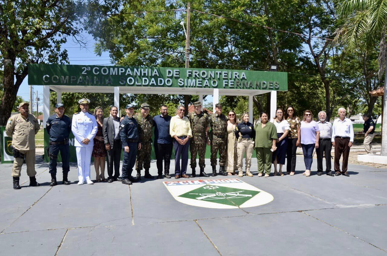 Prefeito participa de solenidade de passagem de comando da 2Âª Companhia de Fronteira de Porto Murtinho