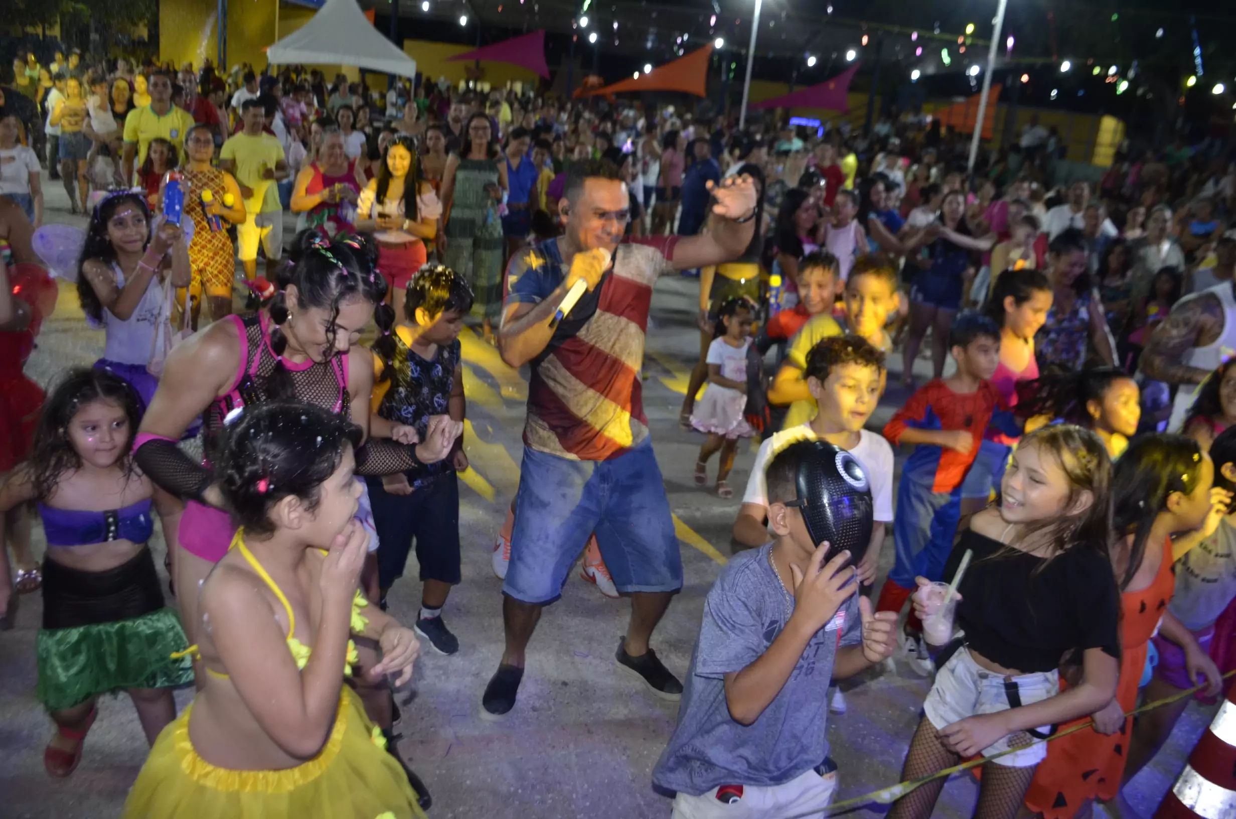 Último dia do Porto Folia foi das crianças com show intimista da banda Thimbahia Último dia do Porto Folia foi das crianças com show intimista da banda Thimbahia