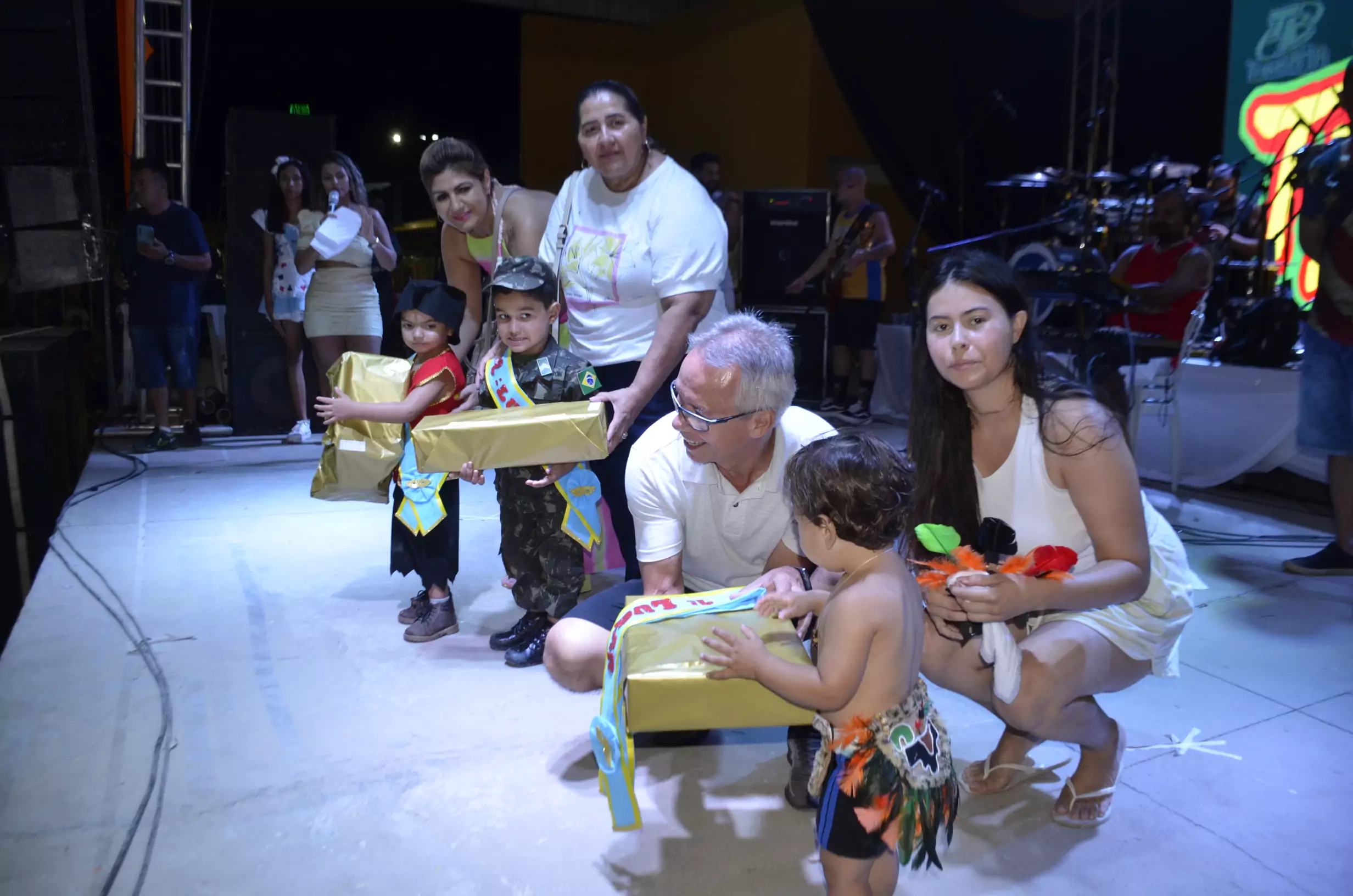 Último dia do Porto Folia foi das crianças com show intimista da banda Thimbahia Último dia do Porto Folia foi das crianças com show intimista da banda Thimbahia